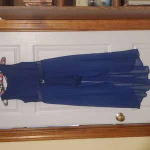 Girls descendents shorts dress size M